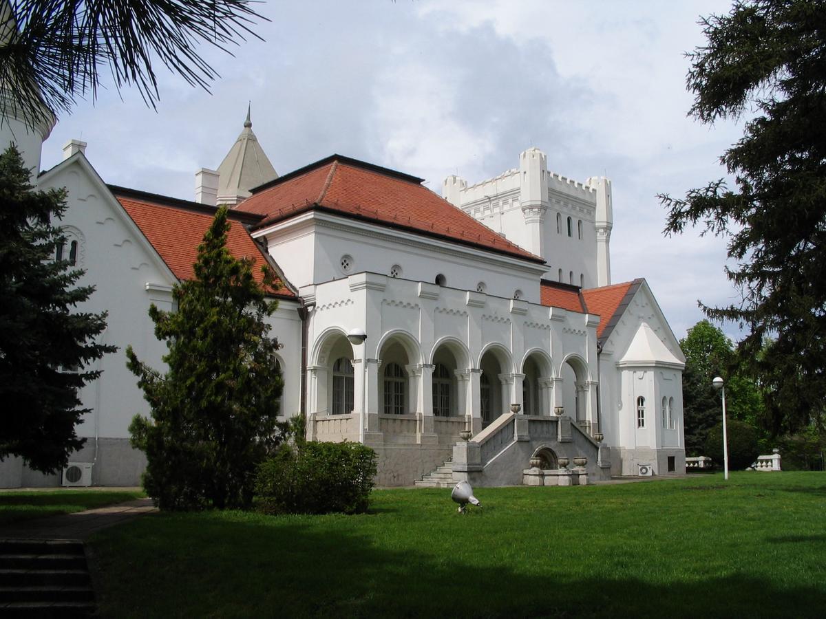 Bed and Breakfast Dvorac Fantast Becej Экстерьер фото
