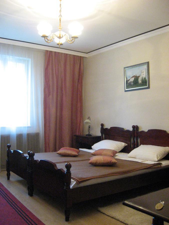 Bed and Breakfast Dvorac Fantast Becej Экстерьер фото