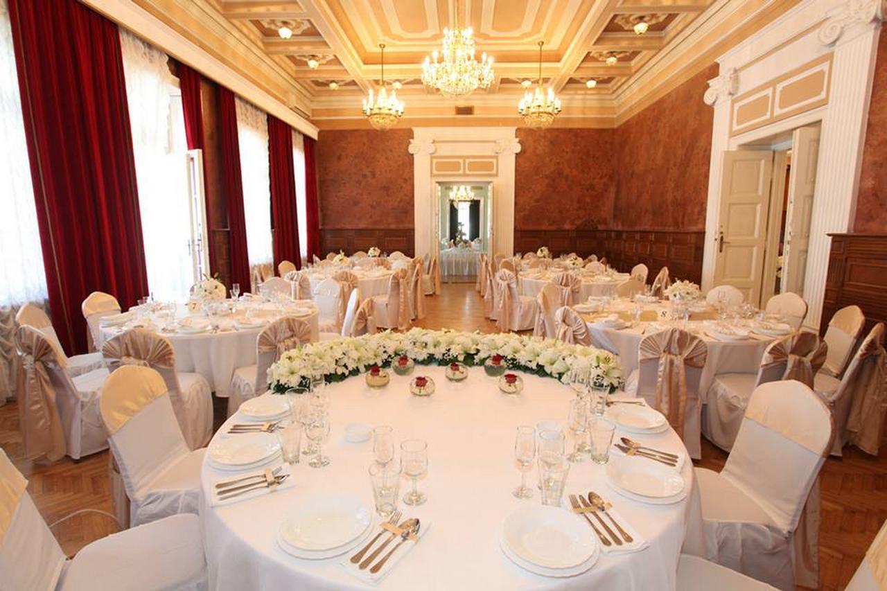 Bed and Breakfast Dvorac Fantast Becej Экстерьер фото