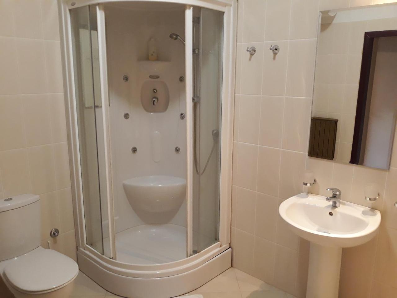 Bed and Breakfast Dvorac Fantast Becej Экстерьер фото
