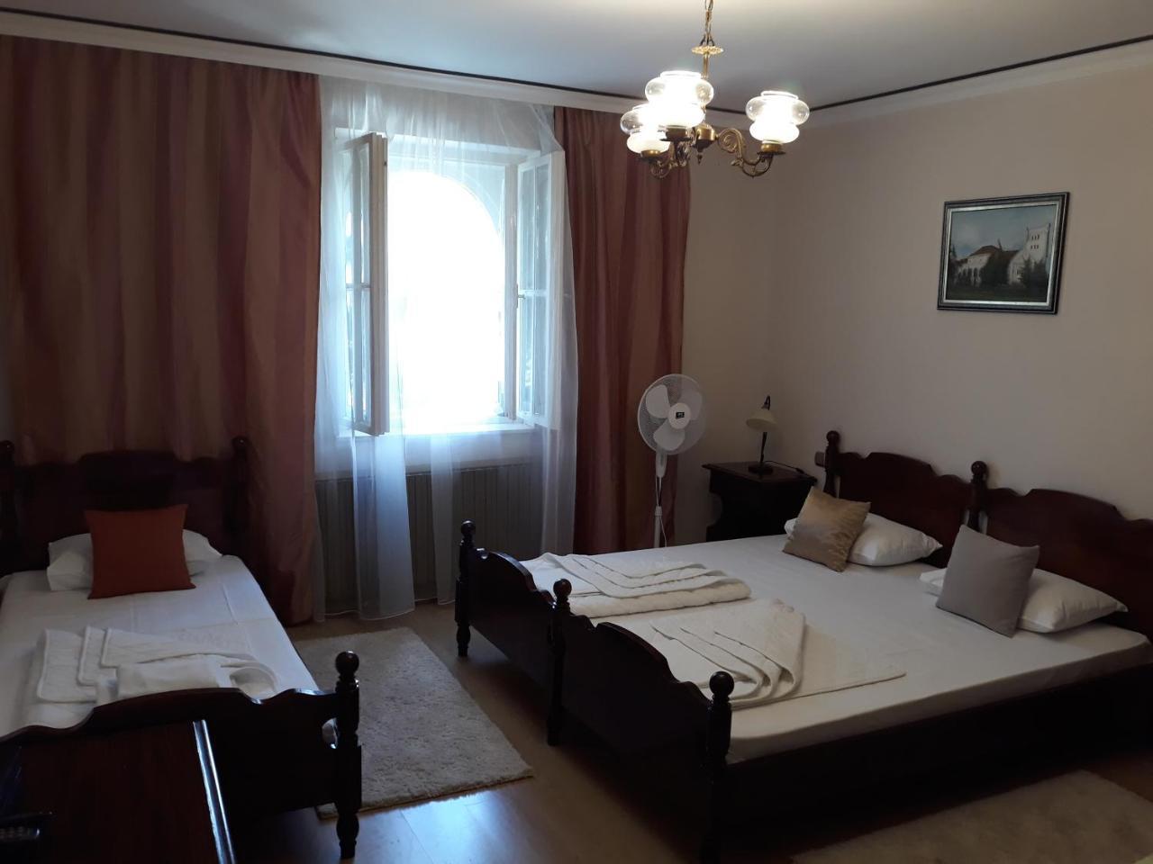 Bed and Breakfast Dvorac Fantast Becej Экстерьер фото